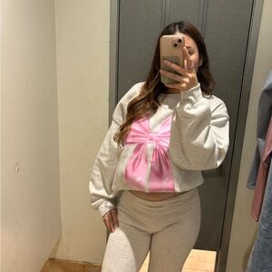 White Cropped Long Sleeve Sweatshirt with Ruched Details